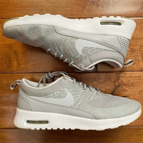 Nike Air Max Thea - Picture 1 of 10